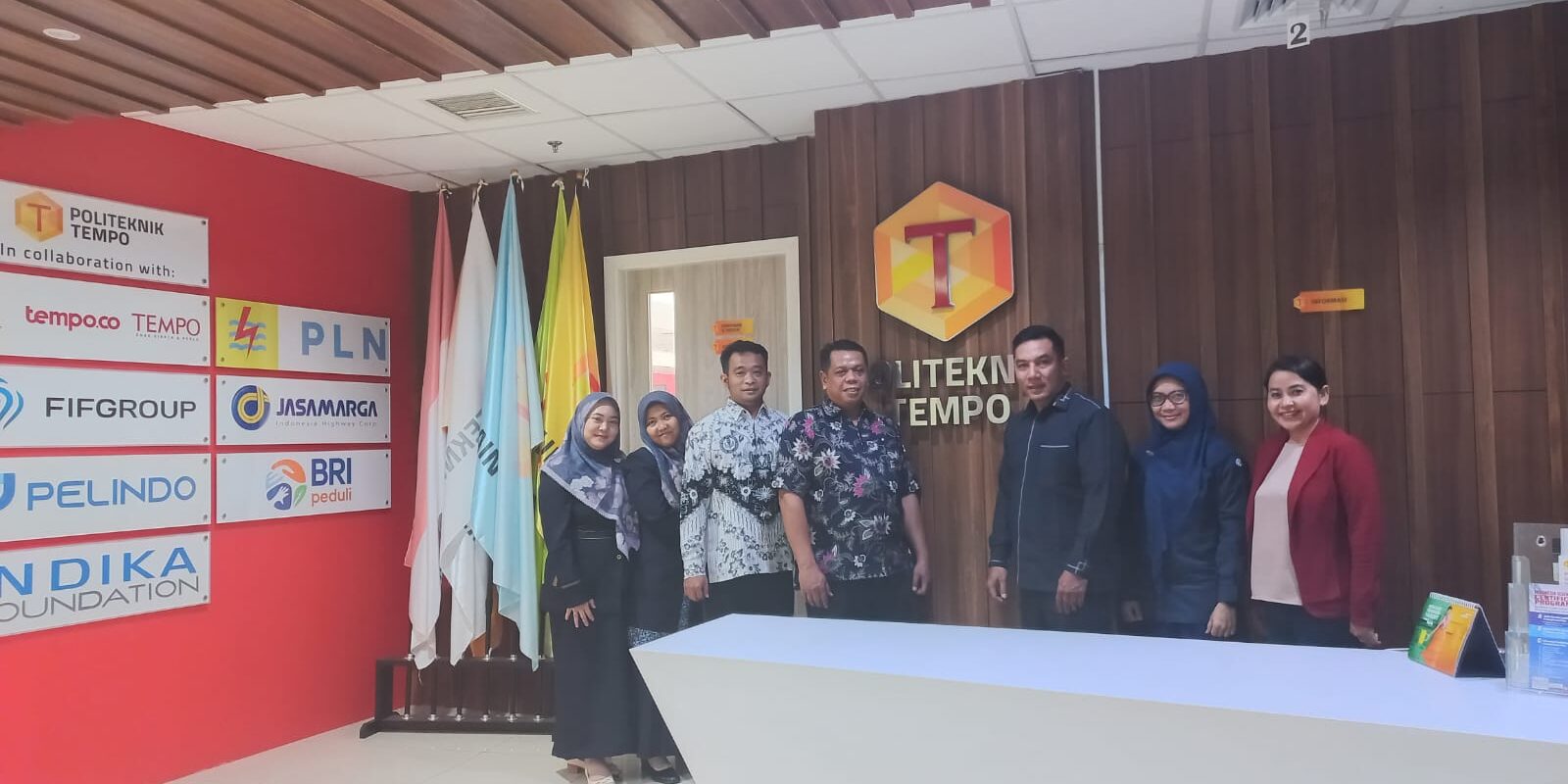 SMKMUH4 MoU dengan Politeknik Tempo